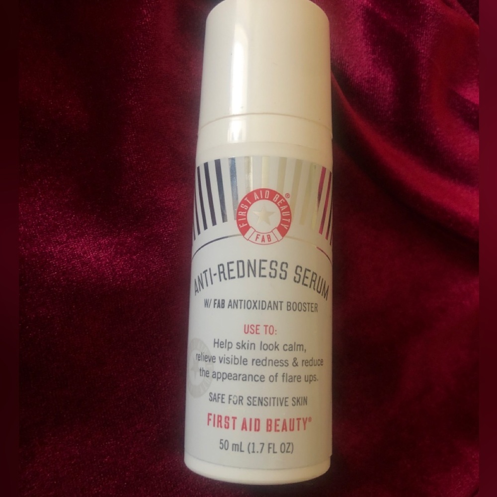 First Aid Beauty Anti-Redness Serum